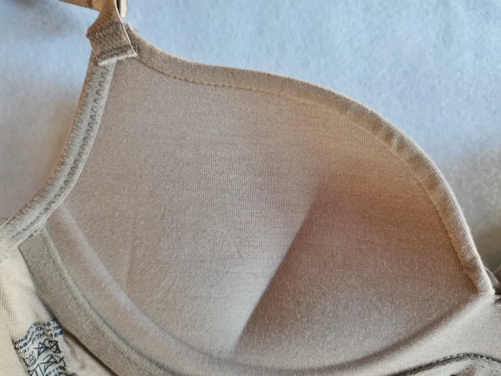 Tumugi ふっくらとろけるブラ　カップ裏